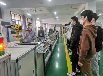 實驗室智能控制系統(tǒng)集成的關(guān)鍵技術(shù)與發(fā)展前景